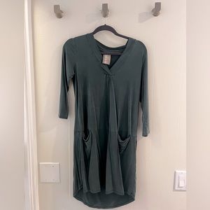 Anthro Dolan Left Coast Collect. Deep green, Drop Waist, 3/4 Sleeve. Size SM